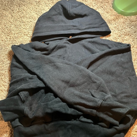 Black TNA Cozy Fit Perfect Shrunken Hoodie - Picture 4 of 5